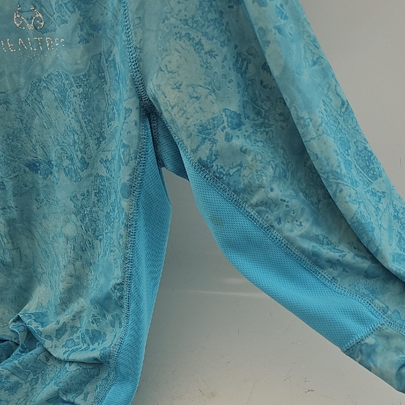 Realtree Light Blue Long Sleeve Shirt Fishing - Picture 4 of 5
